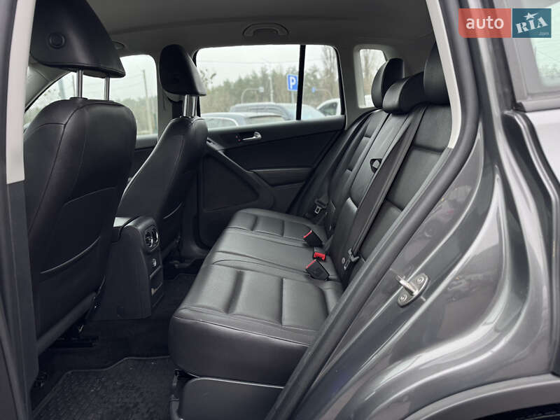 Внедорожник / Кроссовер Volkswagen Tiguan 2016 в Киеве