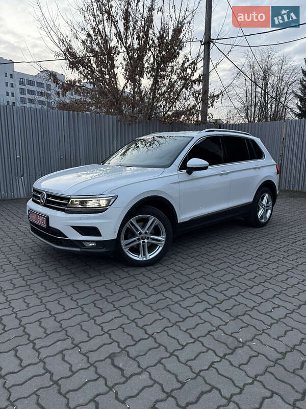 Внедорожник / Кроссовер Volkswagen Tiguan 2017 в Луцке