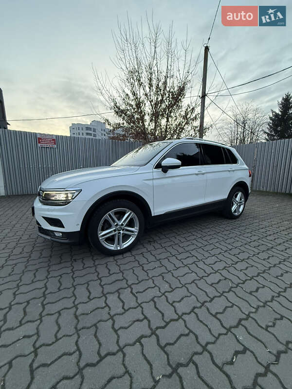 Внедорожник / Кроссовер Volkswagen Tiguan 2017 в Луцке