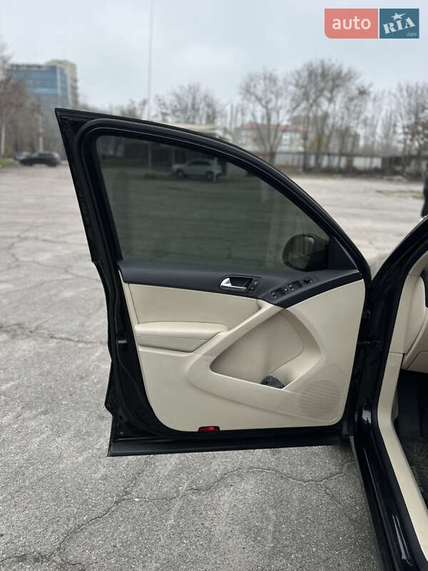 Внедорожник / Кроссовер Volkswagen Tiguan 2010 в Запорожье фото 14 Внедорожник / Кроссовер Volkswagen Tiguan 2010 в Запорожье