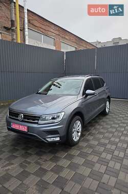 Позашляховик / Кросовер Volkswagen Tiguan 2019 в Хмельницькому