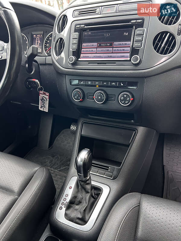 Внедорожник / Кроссовер Volkswagen Tiguan 2013 в Николаеве