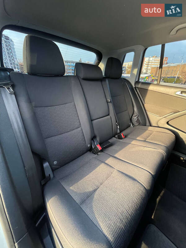 Внедорожник / Кроссовер Volkswagen Tiguan 2015 в Кременчуге