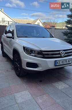 Внедорожник / Кроссовер Volkswagen Tiguan 2016 в Днепре