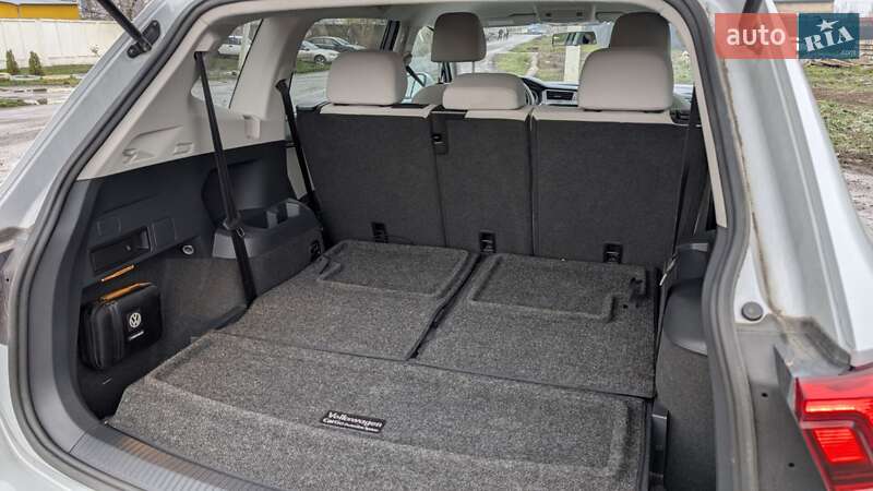 Внедорожник / Кроссовер Volkswagen Tiguan 2018 в Черкассах фото 9 Внедорожник / Кроссовер Volkswagen Tiguan 2018 в Черкассах