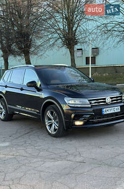 Внедорожник / Кроссовер Volkswagen Tiguan 2020 в Житомире