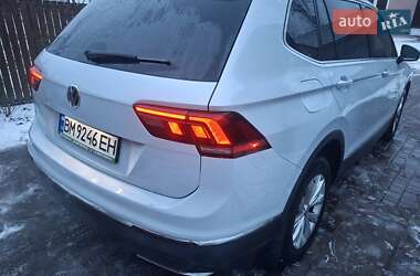 Внедорожник / Кроссовер Volkswagen Tiguan 2017 в Конотопе