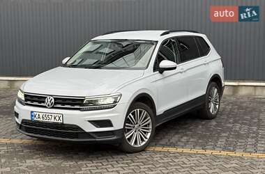 Позашляховик / Кросовер Volkswagen Tiguan 2017 в Києві