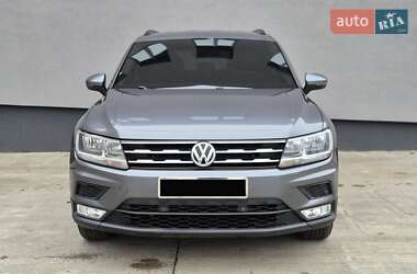 Внедорожник / Кроссовер Volkswagen Tiguan 2017 в Киеве
