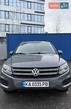 Позашляховик / Кросовер Volkswagen Tiguan 2016 в Києві