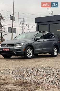 Внедорожник / Кроссовер Volkswagen Tiguan 2018 в Киеве