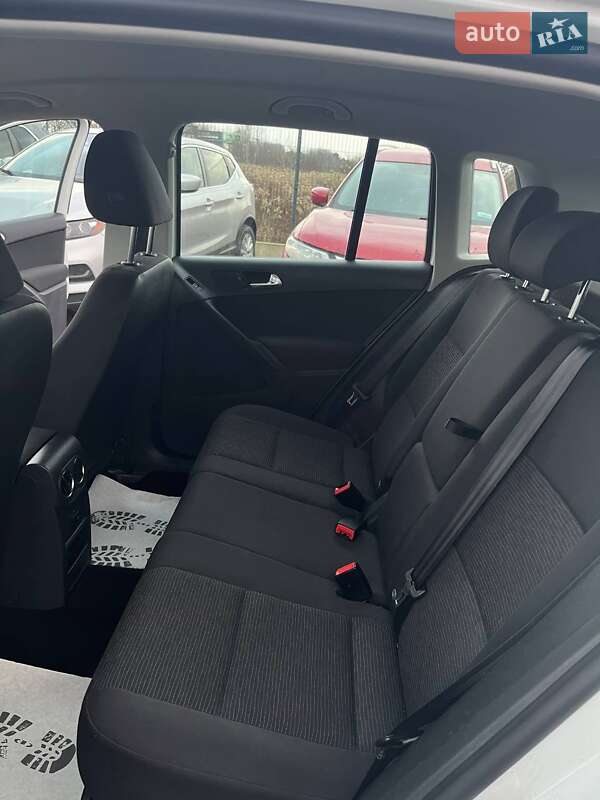 Позашляховик / Кросовер Volkswagen Tiguan 2015 в Львові