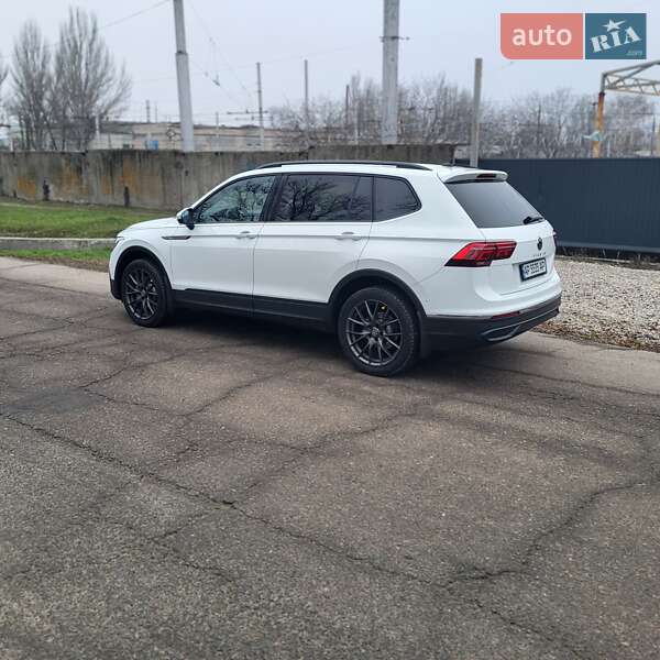Внедорожник / Кроссовер Volkswagen Tiguan 2022 в Запорожье