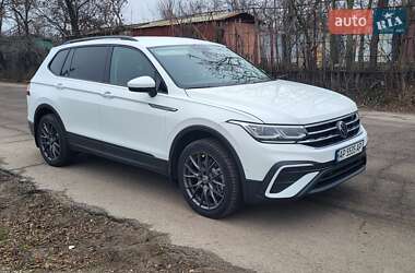 Внедорожник / Кроссовер Volkswagen Tiguan 2022 в Запорожье
