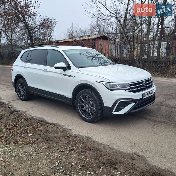 Внедорожник / Кроссовер Volkswagen Tiguan 2022 в Запорожье