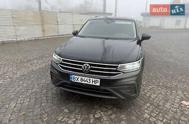 Внедорожник / Кроссовер Volkswagen Tiguan 2022 в Хмельницком