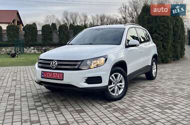 Внедорожник / Кроссовер Volkswagen Tiguan 2016 в Золочеве