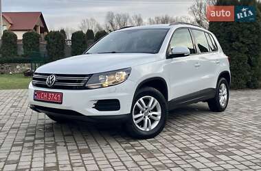 Позашляховик / Кросовер Volkswagen Tiguan 2016 в Золочеві