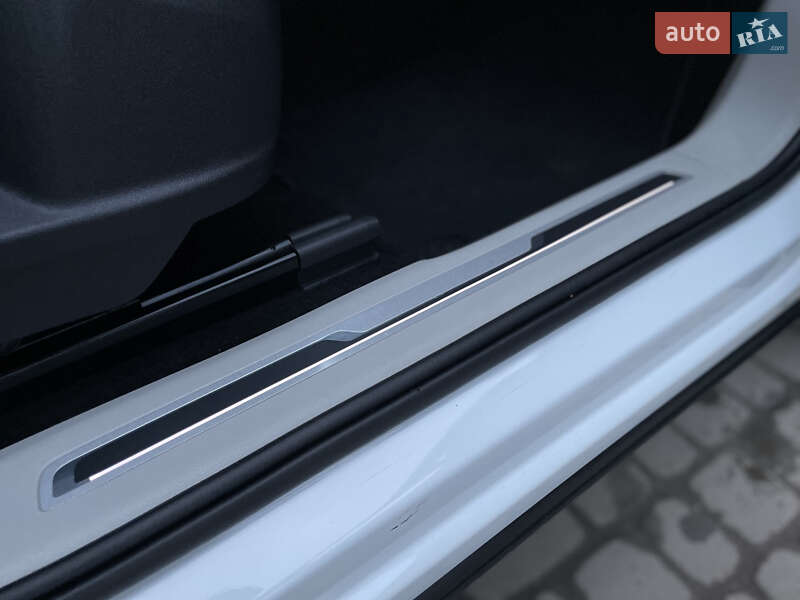 Внедорожник / Кроссовер Volkswagen Tiguan 2019 в Бердичеве