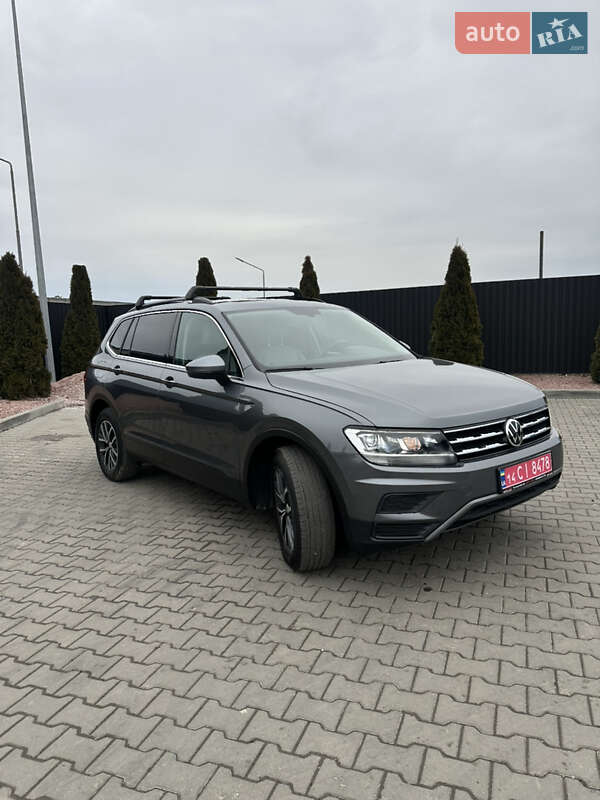 Внедорожник / Кроссовер Volkswagen Tiguan 2018 в Тернополе