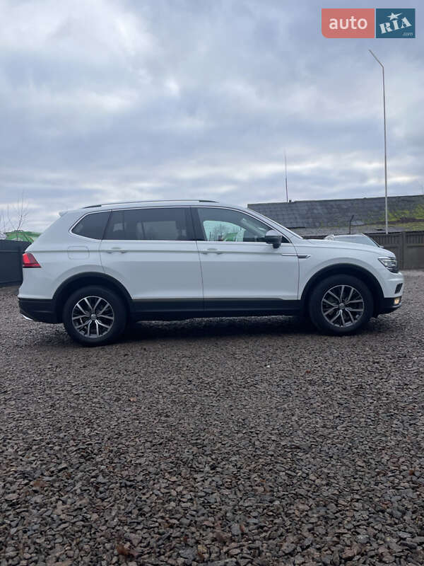 Внедорожник / Кроссовер Volkswagen Tiguan 2018 в Коростене