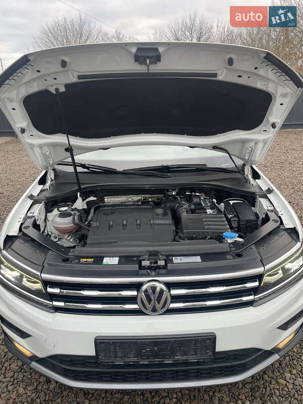 Внедорожник / Кроссовер Volkswagen Tiguan 2018 в Коростене