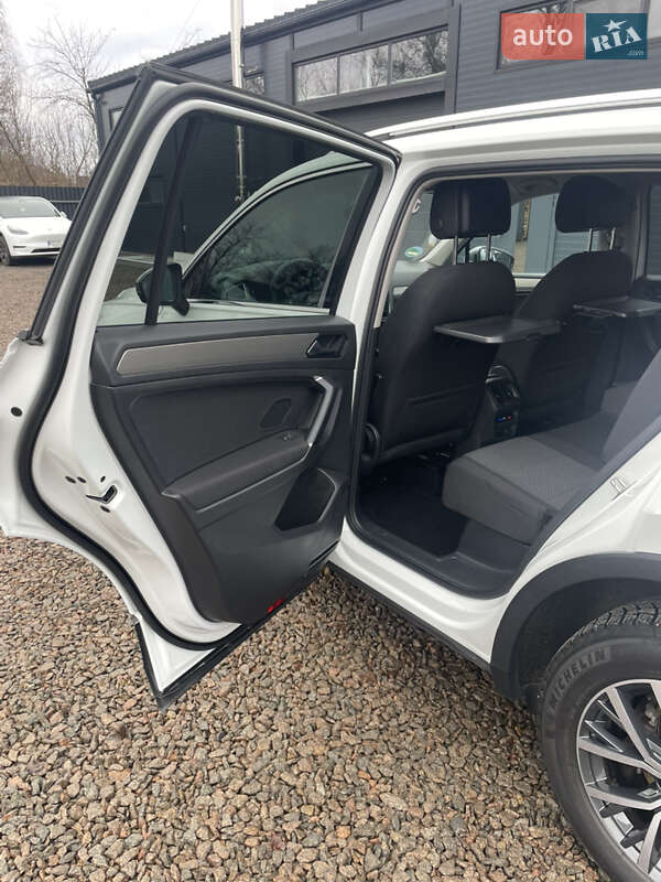 Внедорожник / Кроссовер Volkswagen Tiguan 2018 в Коростене