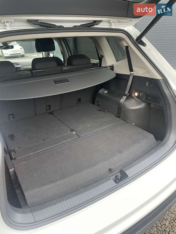 Внедорожник / Кроссовер Volkswagen Tiguan 2018 в Коростене