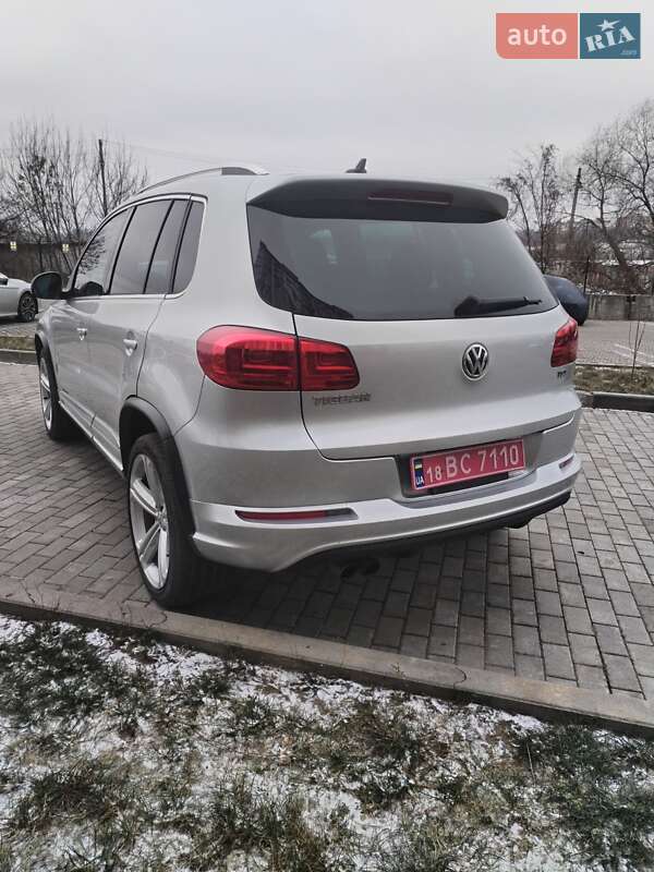 Внедорожник / Кроссовер Volkswagen Tiguan 2016 в Полтаве