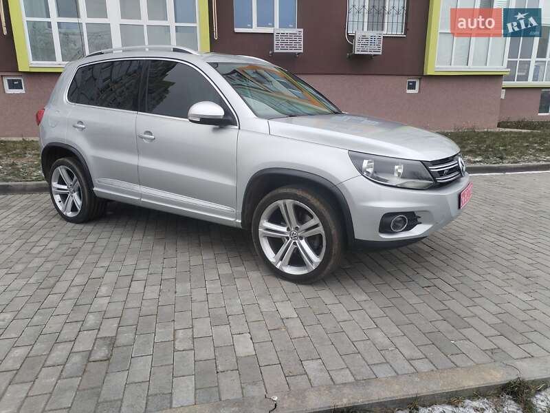 Внедорожник / Кроссовер Volkswagen Tiguan 2016 в Полтаве