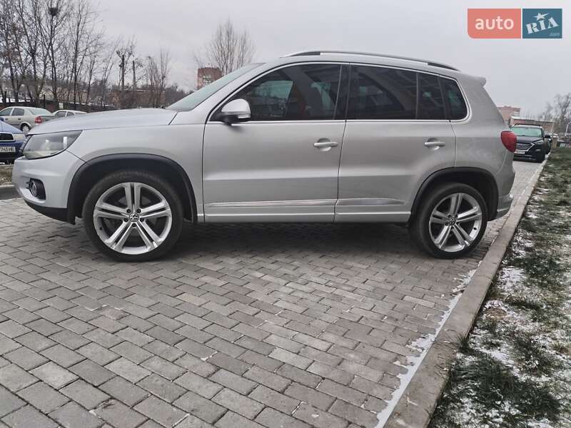 Внедорожник / Кроссовер Volkswagen Tiguan 2016 в Полтаве