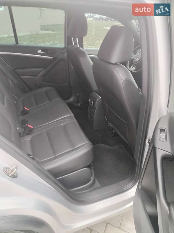 Внедорожник / Кроссовер Volkswagen Tiguan 2016 в Полтаве