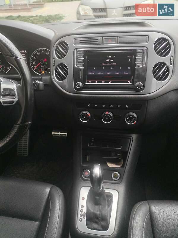 Внедорожник / Кроссовер Volkswagen Tiguan 2016 в Полтаве