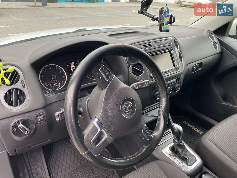 Внедорожник / Кроссовер Volkswagen Tiguan 2014 в Львове