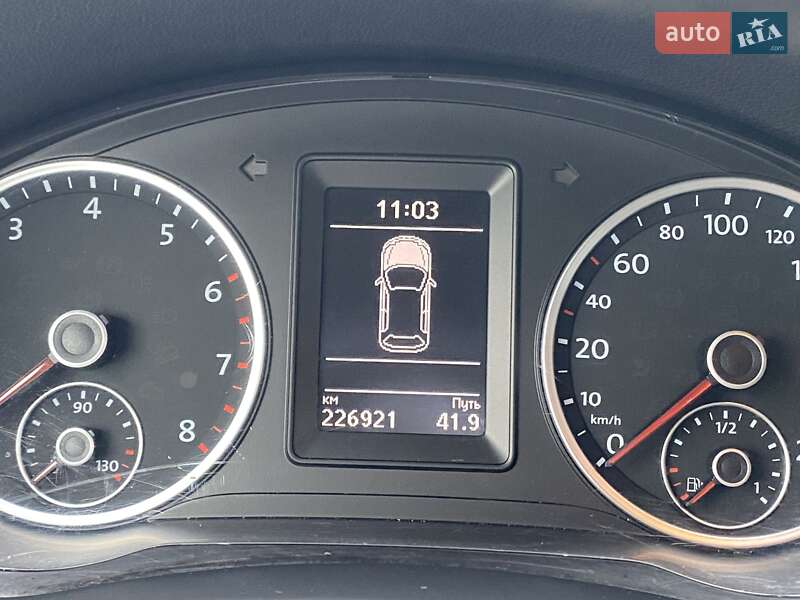 Внедорожник / Кроссовер Volkswagen Tiguan 2014 в Львове