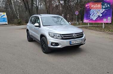 Позашляховик / Кросовер Volkswagen Tiguan 2016 в Києві