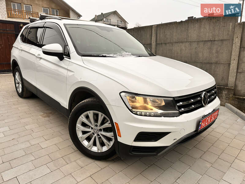 Внедорожник / Кроссовер Volkswagen Tiguan 2018 в Львове