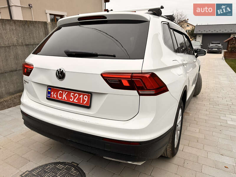 Внедорожник / Кроссовер Volkswagen Tiguan 2018 в Львове