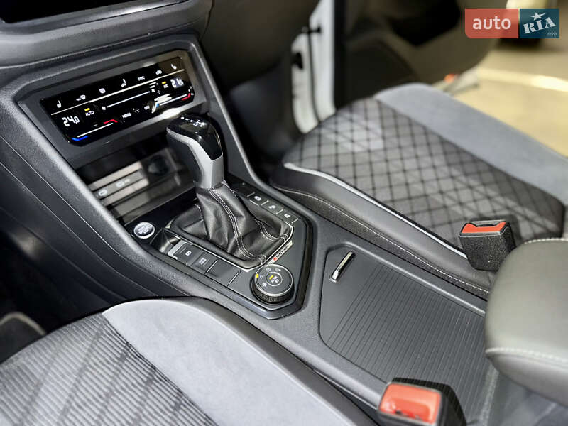 Внедорожник / Кроссовер Volkswagen Tiguan 2023 в Киеве