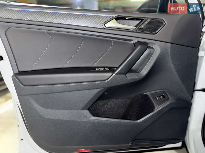 Внедорожник / Кроссовер Volkswagen Tiguan 2023 в Киеве