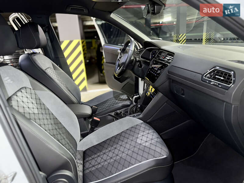 Внедорожник / Кроссовер Volkswagen Tiguan 2023 в Киеве