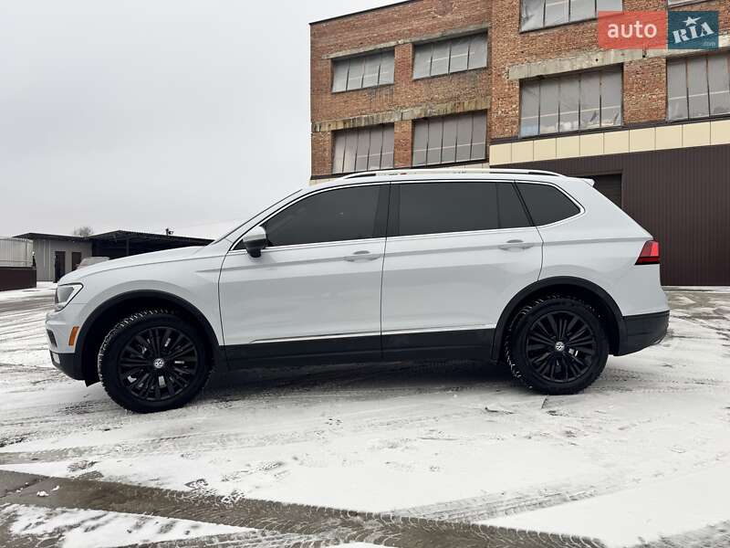 Внедорожник / Кроссовер Volkswagen Tiguan 2018 в Новом Роздоле