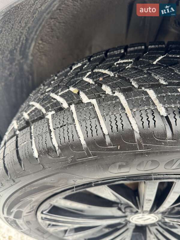 Внедорожник / Кроссовер Volkswagen Tiguan 2018 в Новом Роздоле