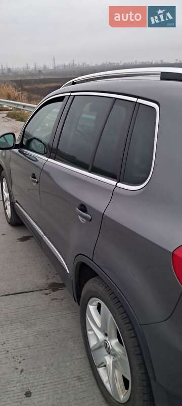 Внедорожник / Кроссовер Volkswagen Tiguan 2016 в Кобеляках