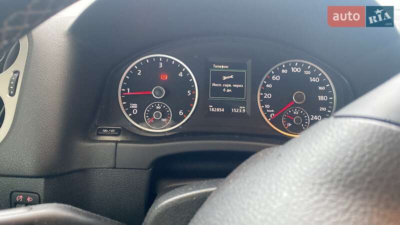 Внедорожник / Кроссовер Volkswagen Tiguan 2015 в Ивано-Франковске