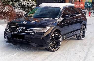 Внедорожник / Кроссовер Volkswagen Tiguan 2023 в Днепре