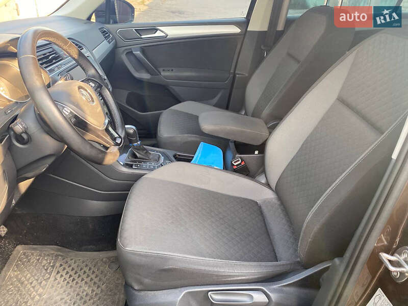 Внедорожник / Кроссовер Volkswagen Tiguan 2017 в Запорожье