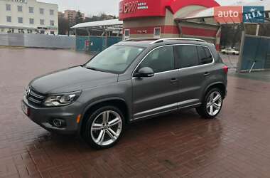 Внедорожник / Кроссовер Volkswagen Tiguan 2015 в Вараше