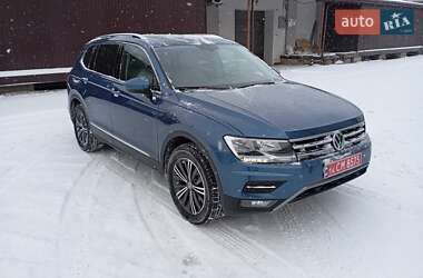 Внедорожник / Кроссовер Volkswagen Tiguan 2019 в Львове