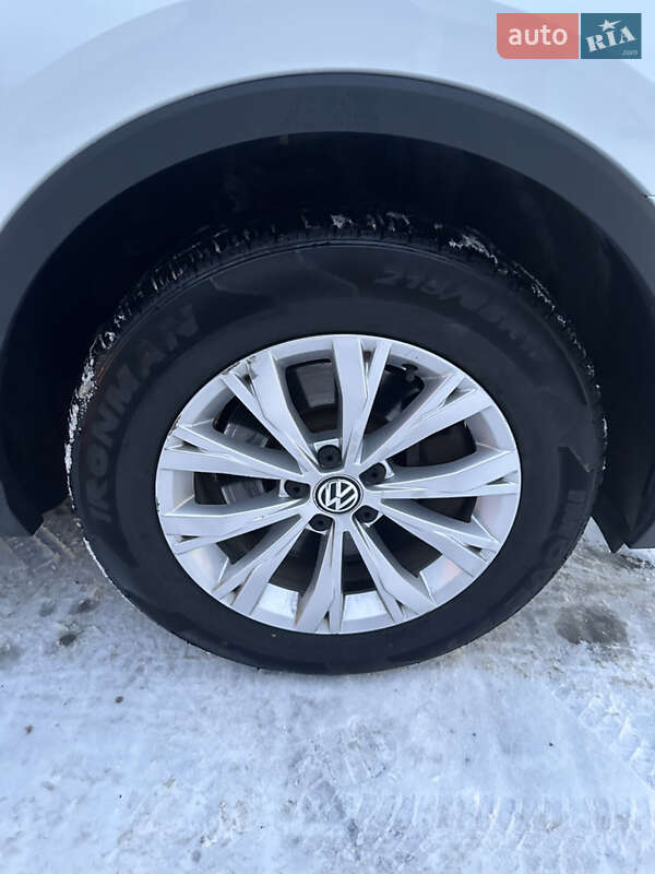 Внедорожник / Кроссовер Volkswagen Tiguan 2018 в Ровно